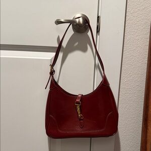 Elegant Red Leather Shoulder Bag